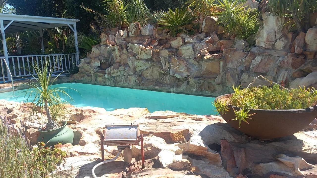 Beit Shalom Before Known As Best Little Guesthouse Oudtshoorn Exterior photo
